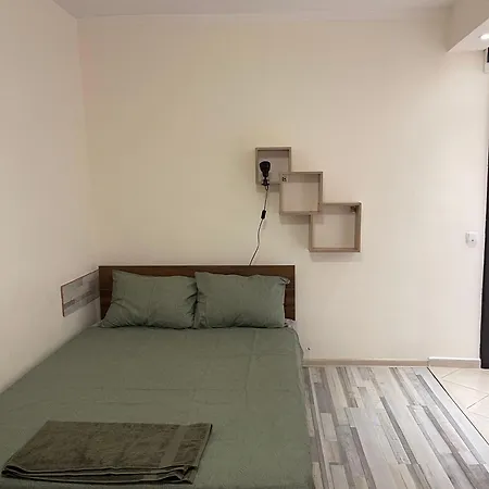 Mila 5 * 布尔加斯